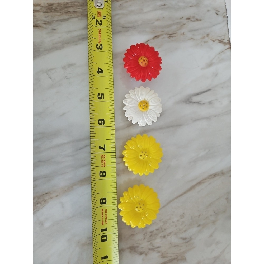 Jaydon Inc Mini Daisy Salt and Pepper Shakers Red Yellow Plastic Vintage MCM